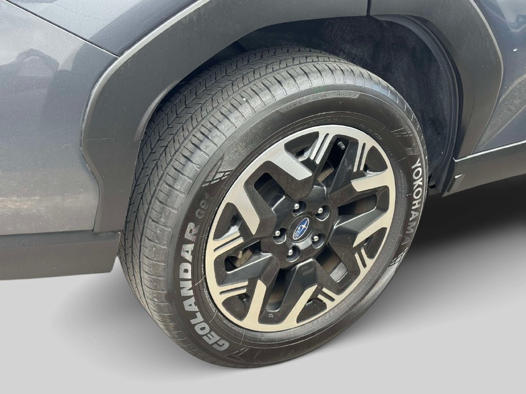 Used 2025 Subaru Forester Premium AWD/4WD image 6