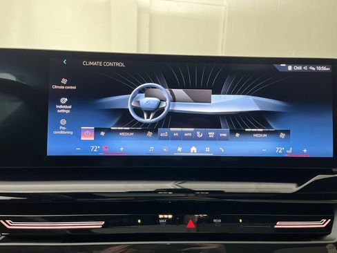 New 2024 BMW 530i xDrive w/ Convenience Package AWD/4WD image 20