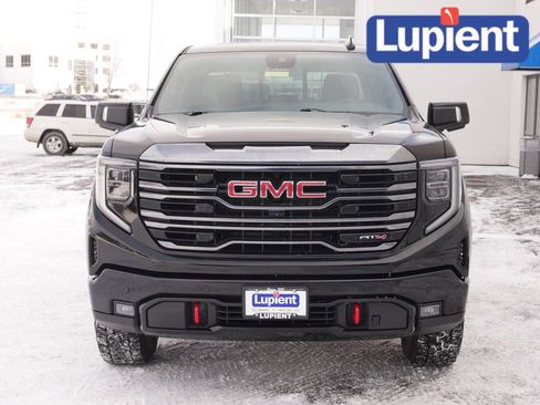 Used 2024 GMC Sierra 1500 AT4 image 10
