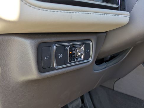 Used 2023 Lincoln Aviator Reserve w/ Equipment Group 201A image 25