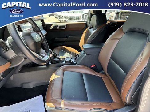 Certified 2024 Ford Bronco Outer Banks w/ Sasquatch Package AWD/4WD image 19