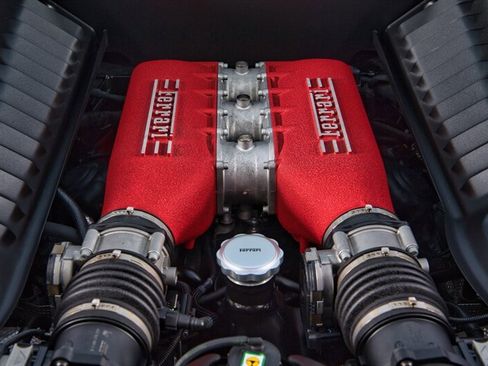 Used 2013 Ferrari 458 Italia Coupe RWD image 37
