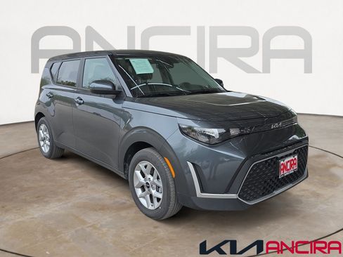 Certified 2025 Kia Soul LX image 1