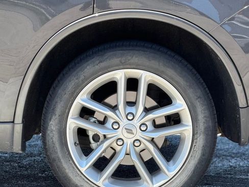 Used 2024 Dodge Durango GT AWD/4WD image 3
