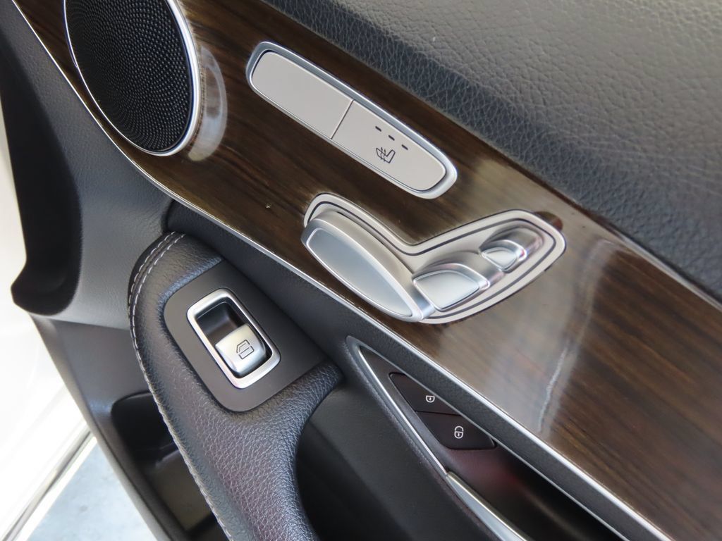 Used 2019 Mercedes-Benz C 300 4MATIC Sedan w/ Premium Package image 34