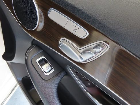Used 2019 Mercedes-Benz C 300 4MATIC Sedan w/ Premium Package image 34