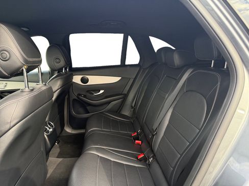 Used 2021 Mercedes-Benz GLC 300 4MATIC SUV image 11