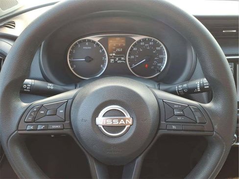 Used 2024 Nissan Kicks S image 14