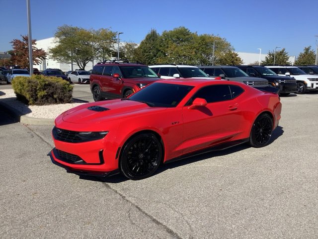 Used 2021 Chevrolet Camaro LT RWD image 1