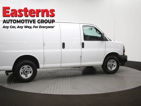Used 2020 GMC Savana 3500 w/ Driver Convenience Package RWD image 43