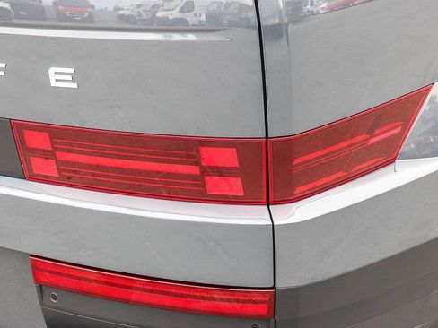 Used 2025 Hyundai Santa Fe SEL FWD image 10