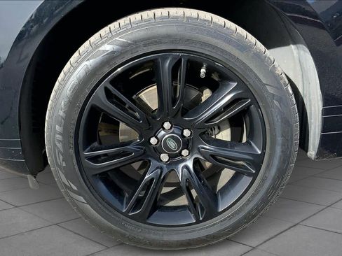 Used 2019 Land Rover Range Rover Velar S image 9