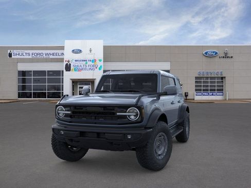 New 2025 Ford Bronco Outer Banks w/ Sasquatch Package image 2