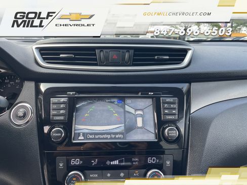 Used 2015 Nissan Rogue SV w/ SV Premium Package AWD/4WD image 20