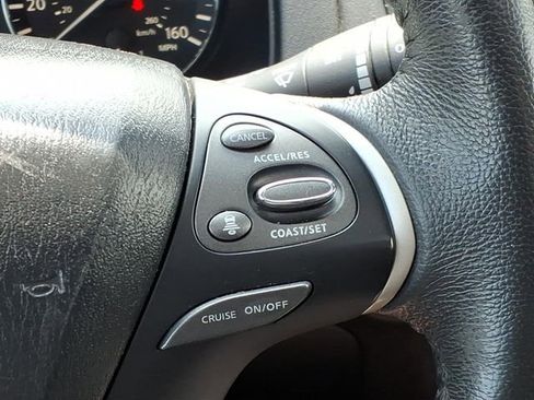 Used 2017 Nissan Pathfinder Platinum image 25