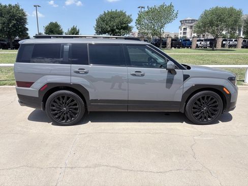Used 2024 Hyundai Santa Fe Calligraphy AWD/4WD image 3