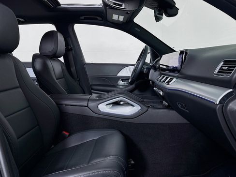 Certified 2025 Mercedes-Benz GLE 450e 4MATIC image 8
