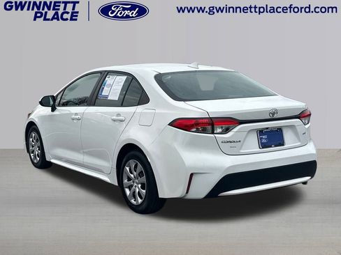 Used 2022 Toyota Corolla LE image 7