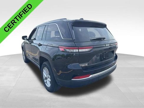 Used 2023 Jeep Grand Cherokee Laredo w/ Luxury Tech Group I AWD/4WD image 8