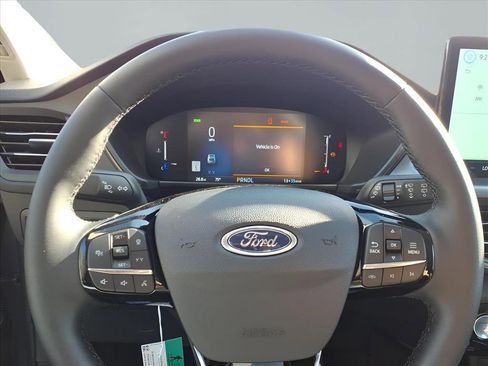 New 2026 Ford Escape SE image 13