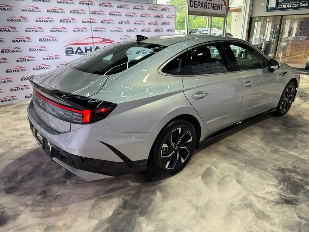 Used 2025 Hyundai Sonata SEL FWD image 6