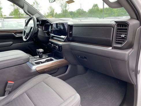 Used 2024 Chevrolet Silverado 1500 LT Trail Boss w/ Protection Package image 37