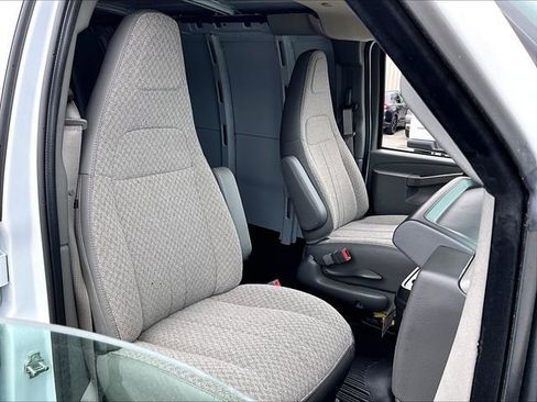 New 2026 Chevrolet Express 3500 Extended RWD image 26