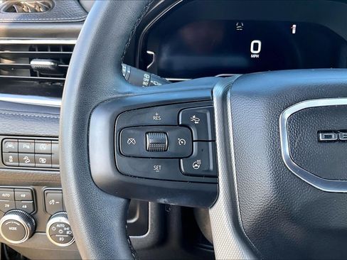 Used 2023 GMC Yukon Denali AWD/4WD image 22