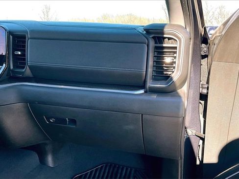 Used 2023 Chevrolet Silverado 1500 LT image 27