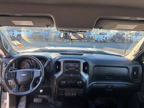 Used 2020 Chevrolet Silverado 2500 W/T w/ WT Convenience Package image 8