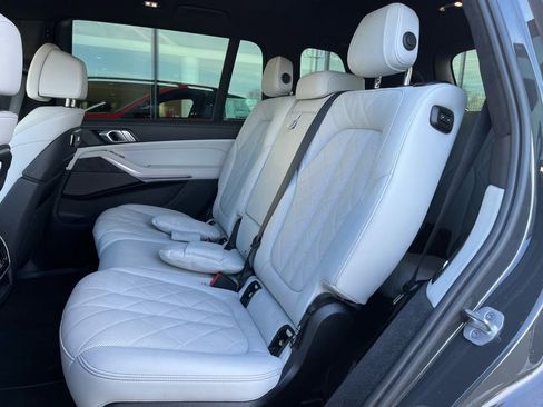 Certified 2023 BMW X7 xDrive40i w/ M Sport Package image 6