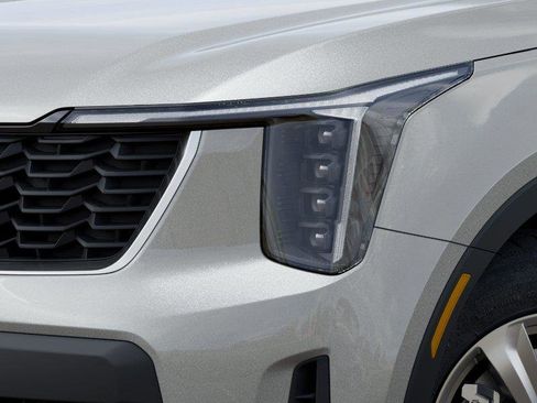 New 2026 Kia Sorento LX FWD image 10