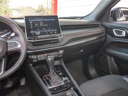 Used 2023 Jeep Compass Trailhawk image 23