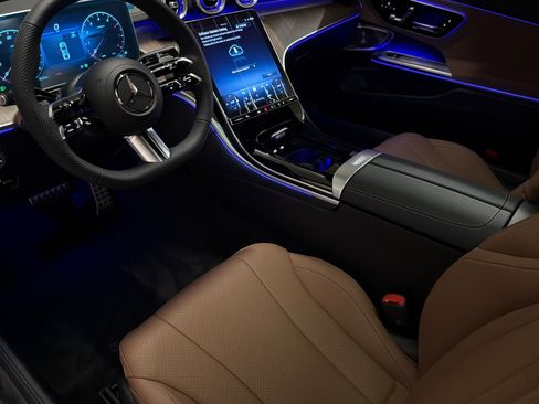 New 2026 Mercedes-Benz CLE 450 4MATIC Coupe image 9