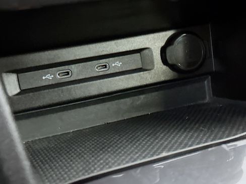 Used 2024 Volkswagen Tiguan S image 25