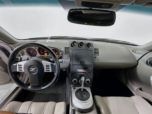 Used 2008 Nissan 350Z Touring image 3