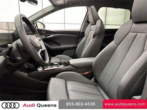 Used 2025 Audi Q6 e-tron Premium Plus image 12