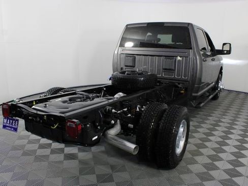 New 2026 RAM 3500 Tradesman AWD/4WD image 22