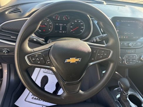 Used 2024 Chevrolet Malibu LT image 31