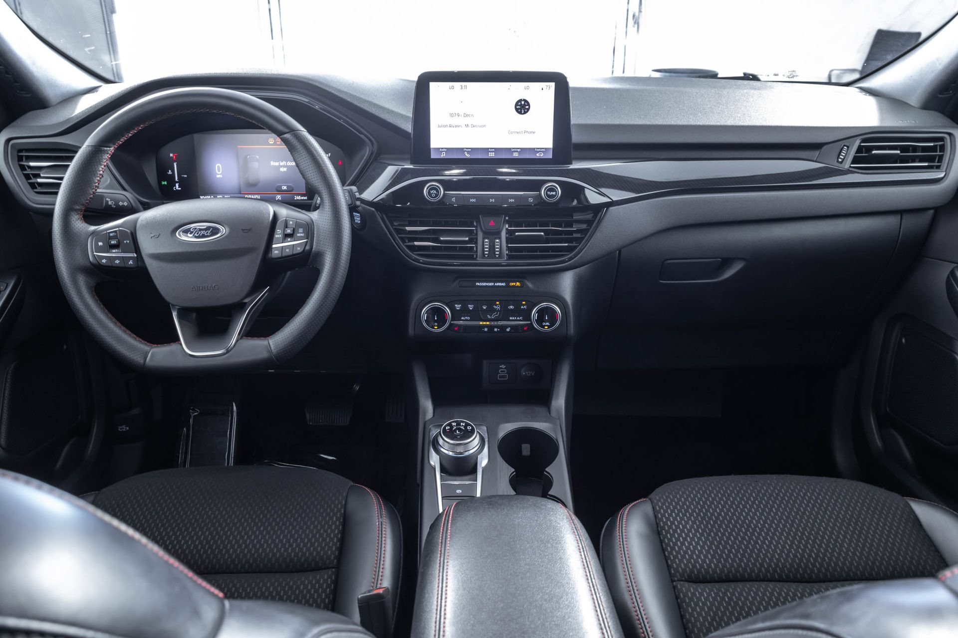 Used 2025 Ford Escape ST-Line Select AWD/4WD image 23