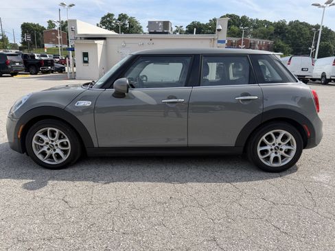 Used 2018 MINI Cooper S FWD image 4