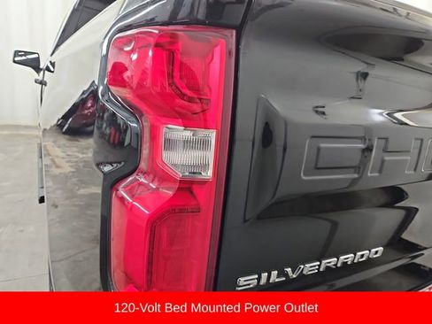 Used 2022 Chevrolet Silverado 1500 RST image 18