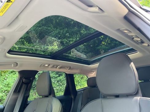 Certified 2026 Volvo XC60 B5 Plus w/ Climate Package AWD/4WD image 24