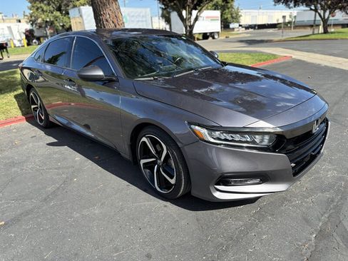 Used 2020 Honda Accord Sport image 3
