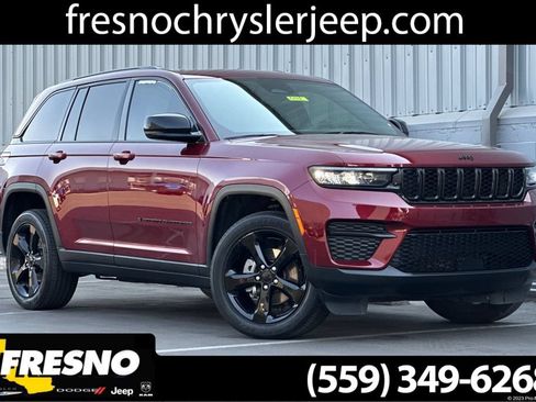 Used 2024 Jeep Grand Cherokee Altitude AWD/4WD image 1