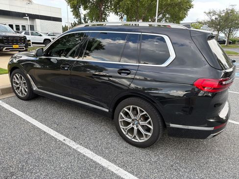 Used 2020 BMW X7 xDrive40i w/ Premium Package AWD/4WD image 3