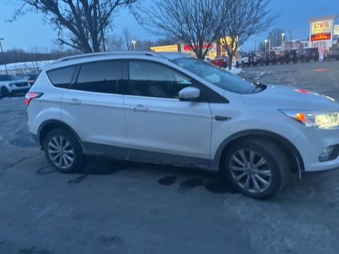 Used 2018 Ford Escape Titanium image 7