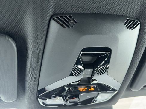 Used 2025 BMW X1 xDrive28i image 39