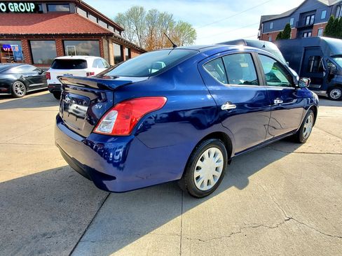 Used 2018 Nissan Versa SV image 6