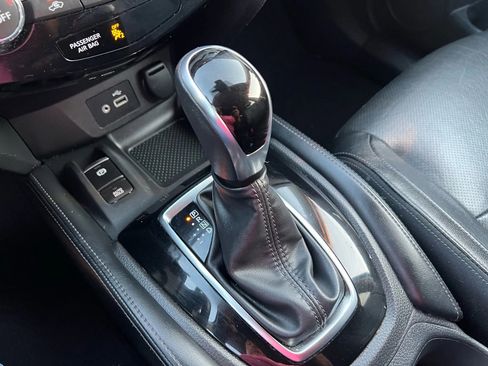 Used 2020 Nissan Rogue SL image 57